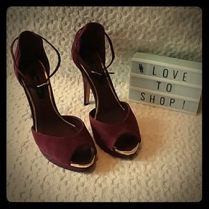 Women's White House Black Market high heel